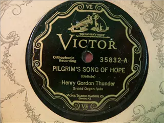 small_victor 35832 a.webp